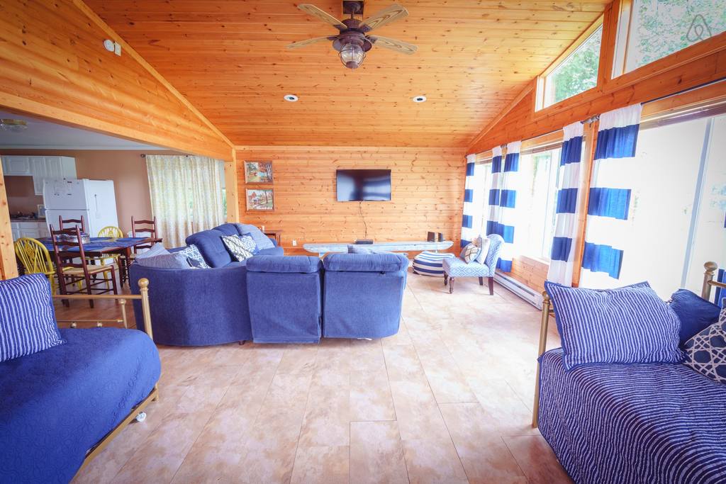 Lakeside 2 Bedroom Cross Lake Lnnand Marina